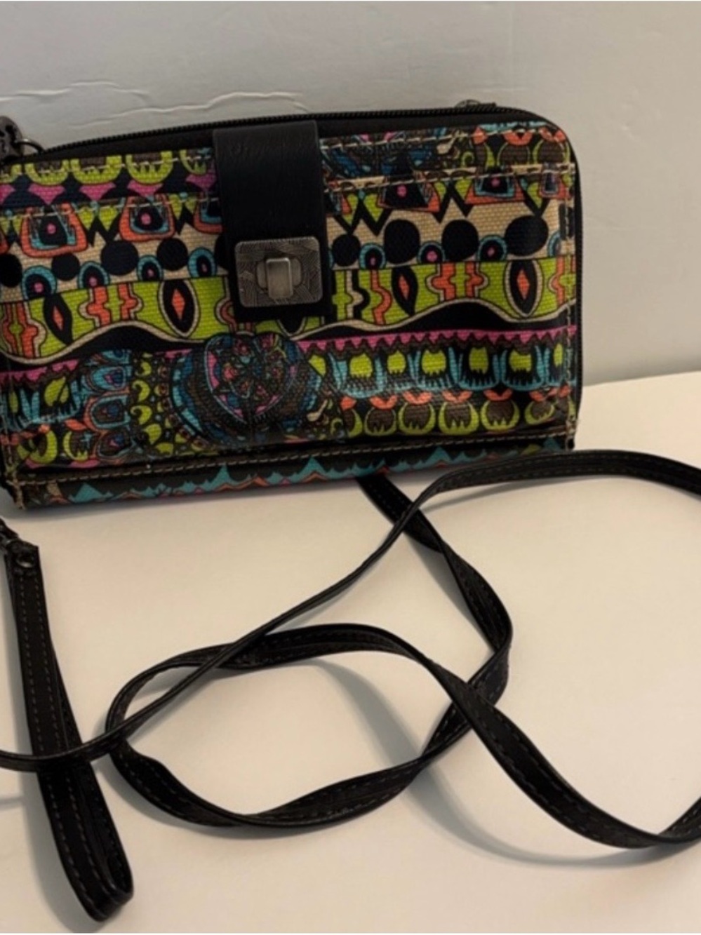 Multicolor Patterned Crossbody Wallet with Black Trim SakRoots